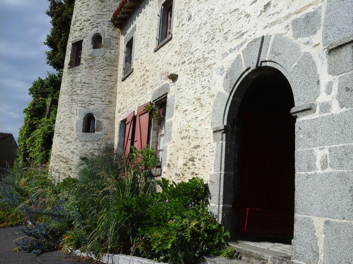 לינה וארוחת בוקר Breuil-Barret La Tour Des Laudes מראה חיצוני תמונה